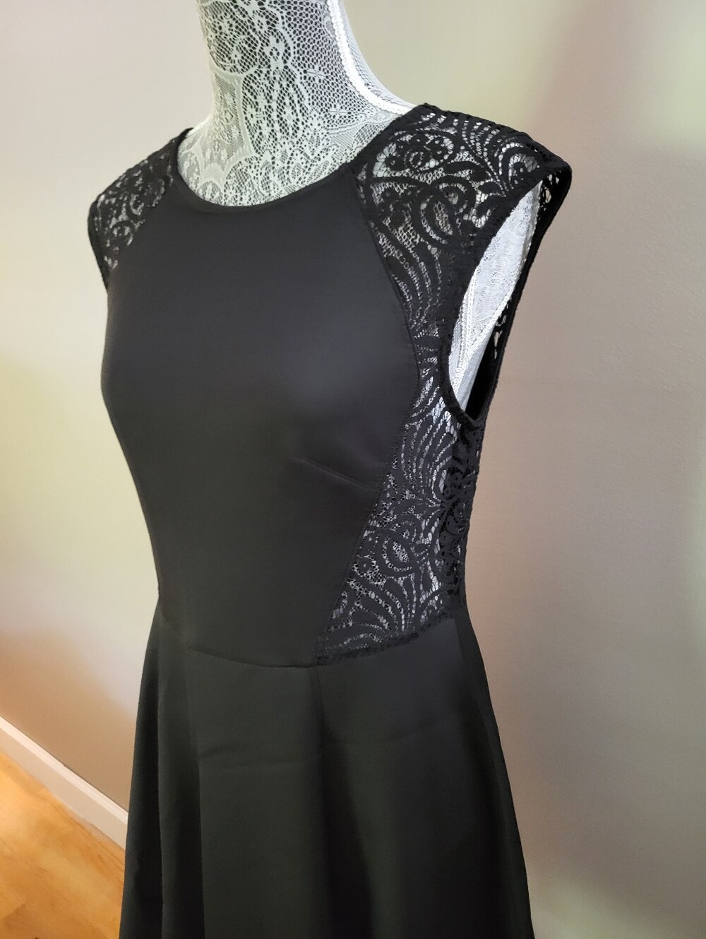 bar III Lacey LBD